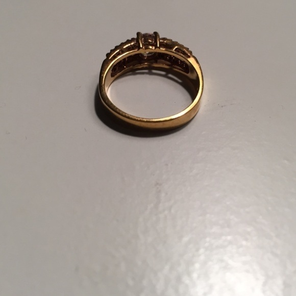 Costume ring 🛍 4/$15 - Picture 2 of 4